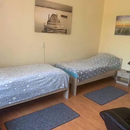 1 In Mit Pkw Stellplatz * Trebbin