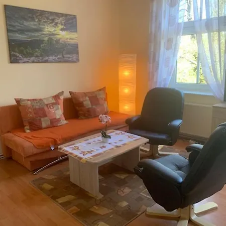 1 In Mit Pkw Stellplatz *