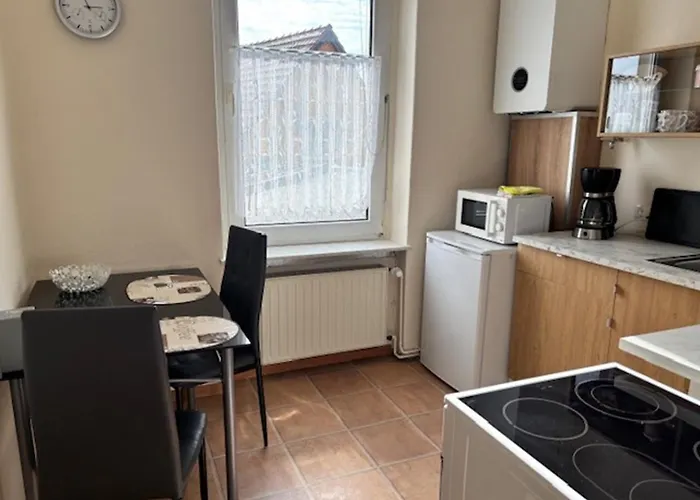 1 In Mit Pkw Stellplatz *